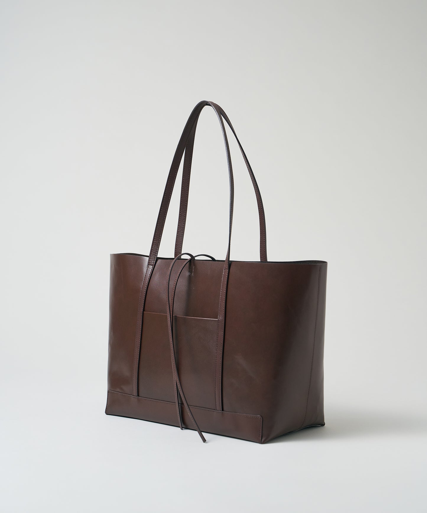 #45/ トリムトート（bitter brown）/ 牛革・アペルト