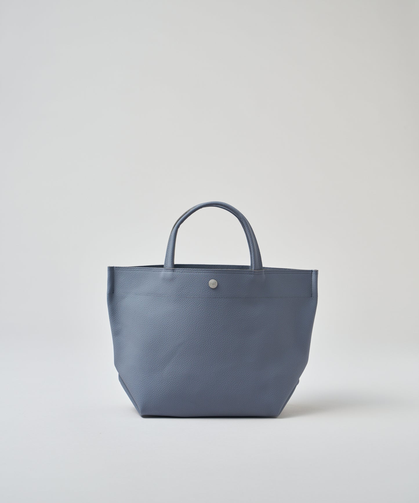 #51b《BF SALE 30%》ランチバッグS ・ホック付き（powder blue） / 牛革・フィリップ