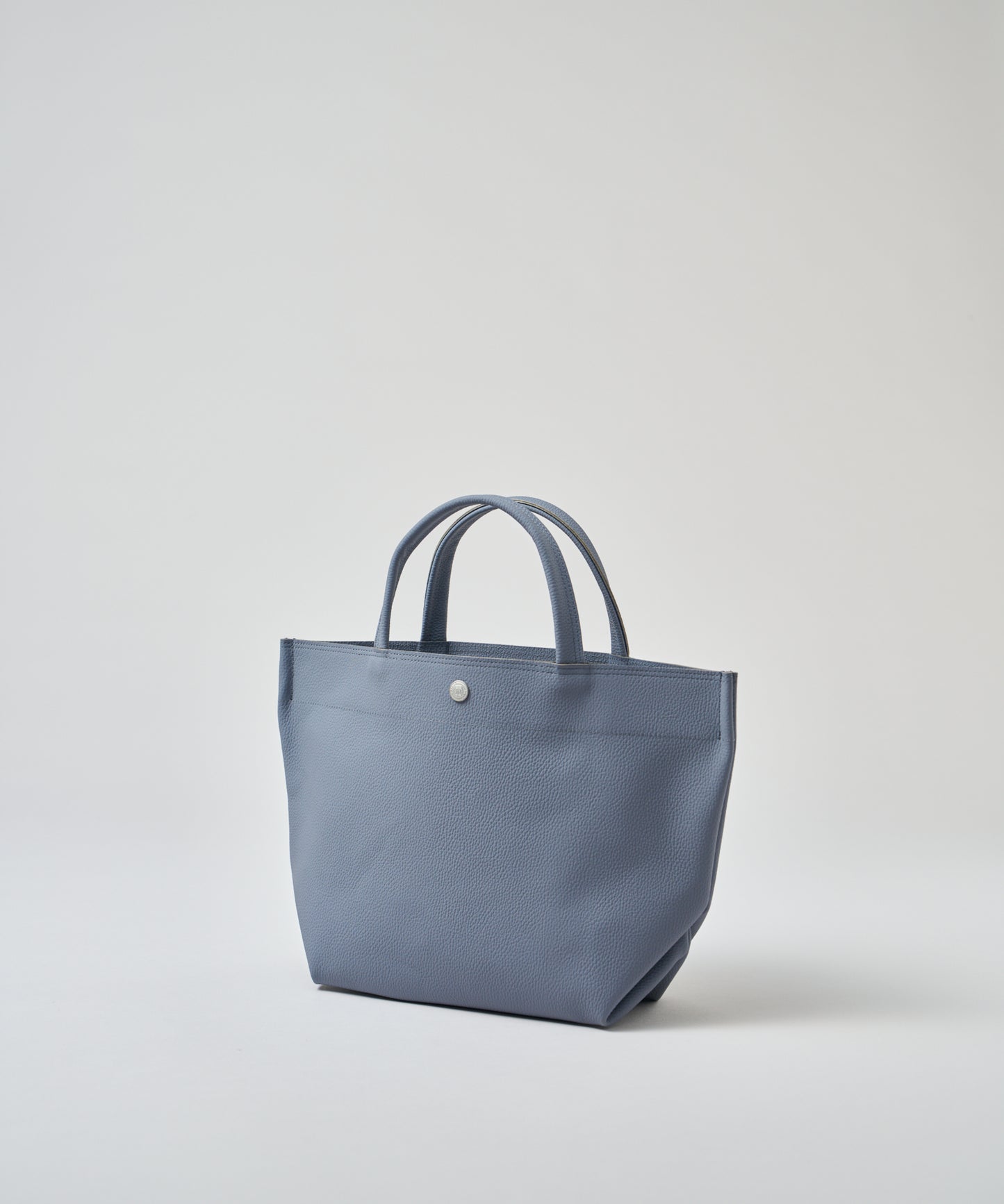 #51b《BF SALE 30%》ランチバッグS ・ホック付き（powder blue） / 牛革・フィリップ