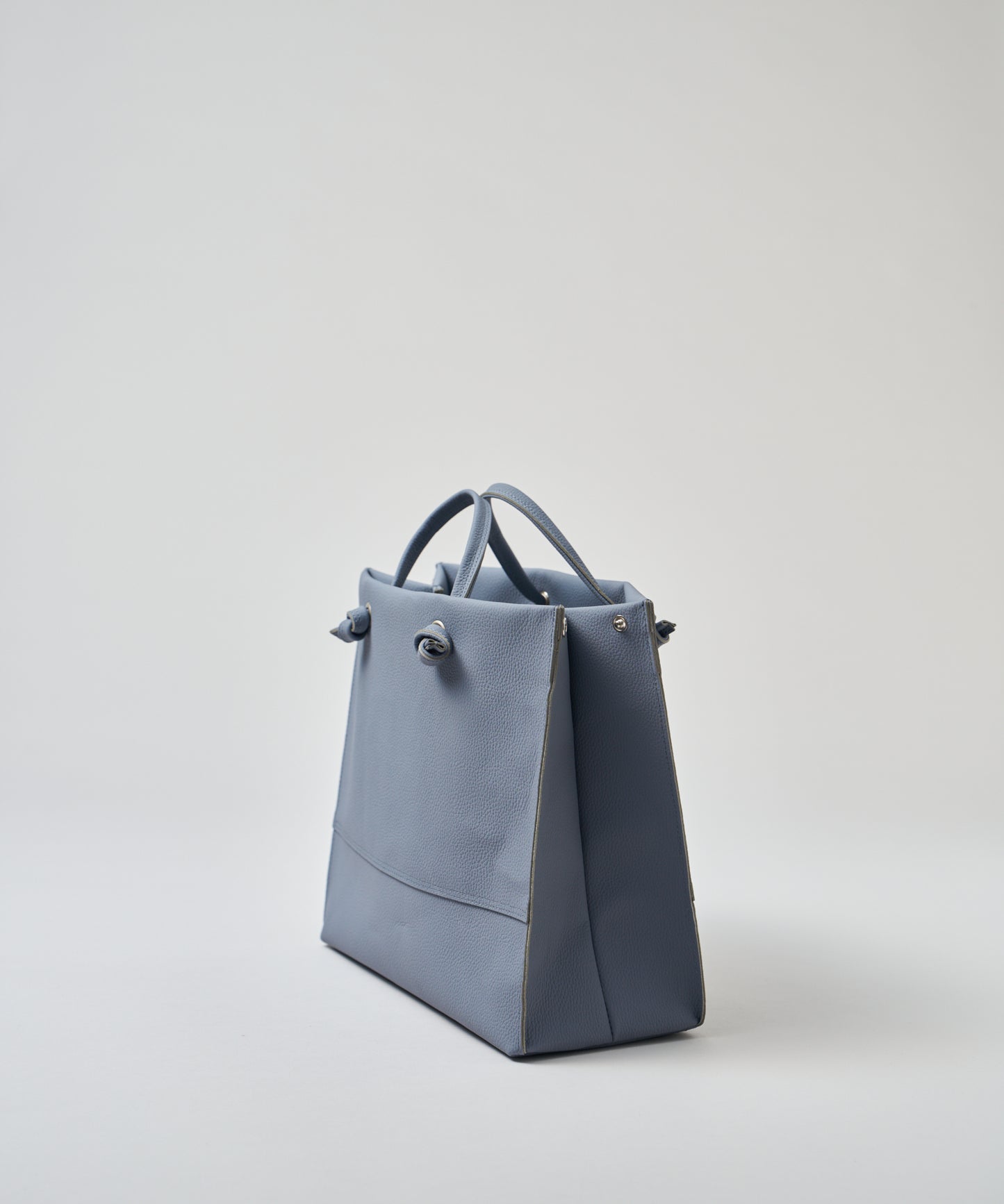 #51b《BF SALE 30%》デイショッパー（powder blue）/ 牛革・フィリップ