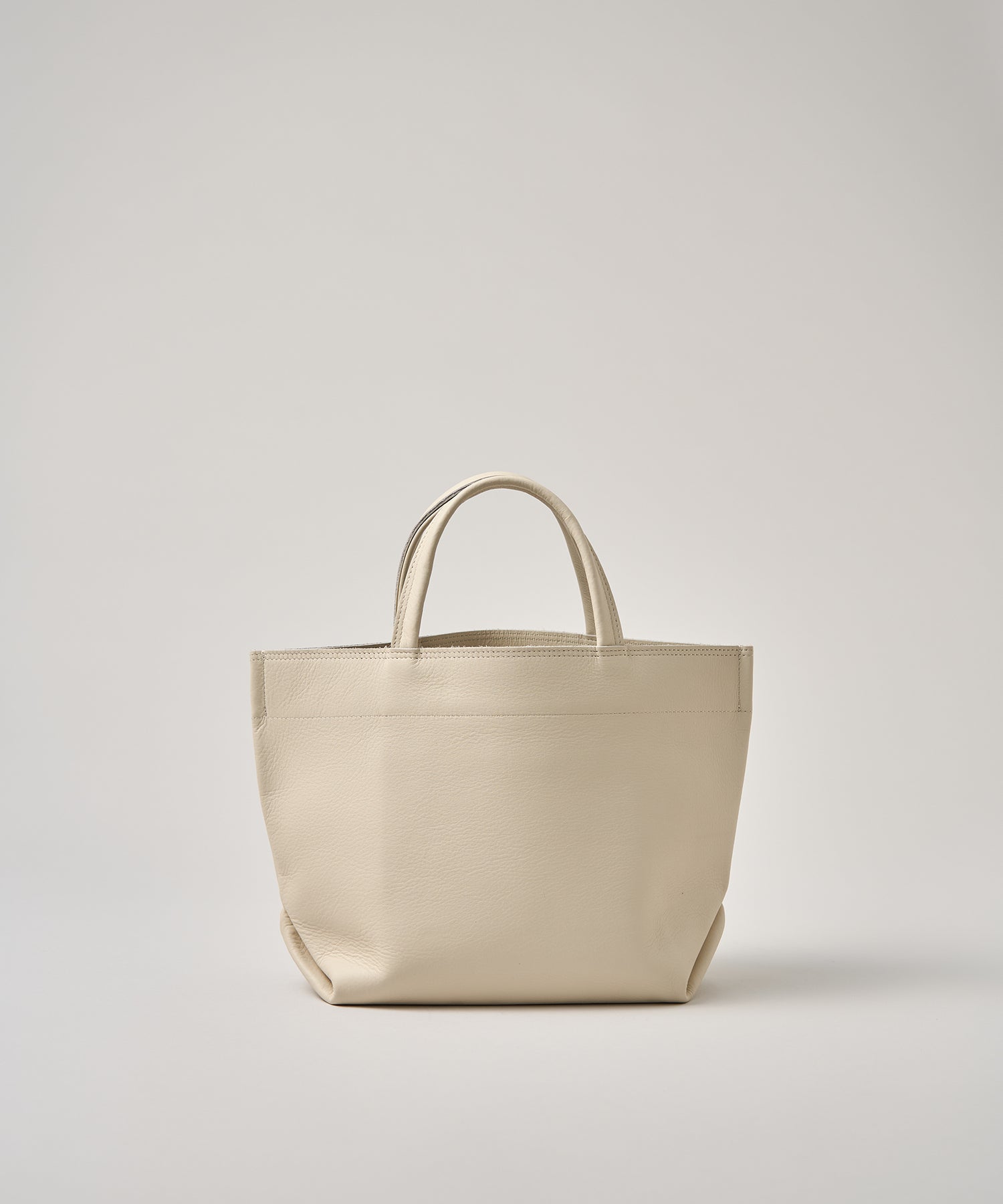 REN】《トートバッグ》シンプルで軽い、手持ちサイズのレザーバッグ。