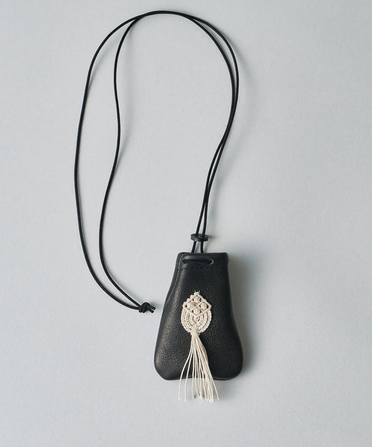 #55/ 【限定販売】アミュレットポーチXS（松田紗和さんコラボ / black）/ ベビーバッファロー - REN