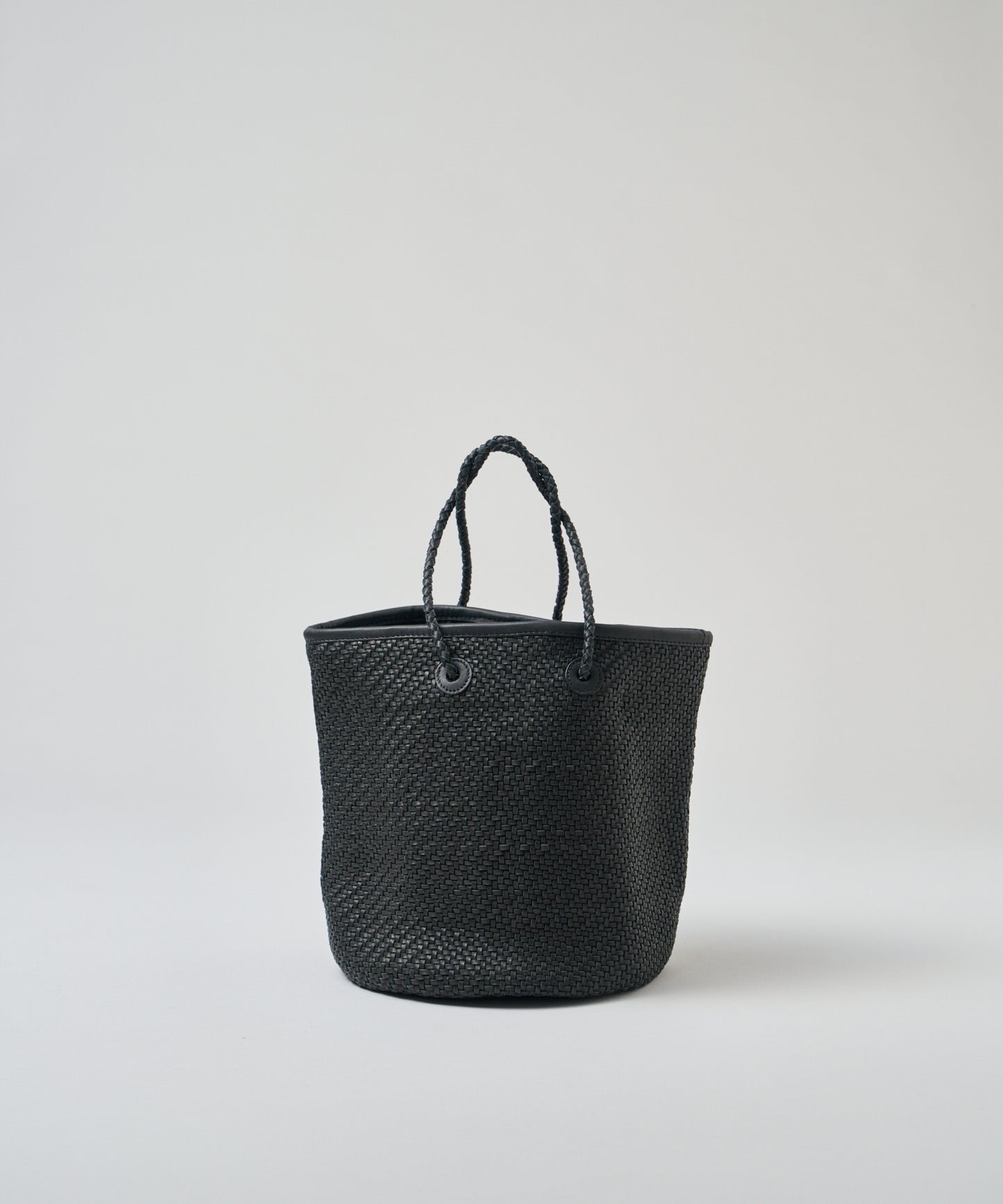 #60/ バスケット（black）/ 羊革・シープメッシュ