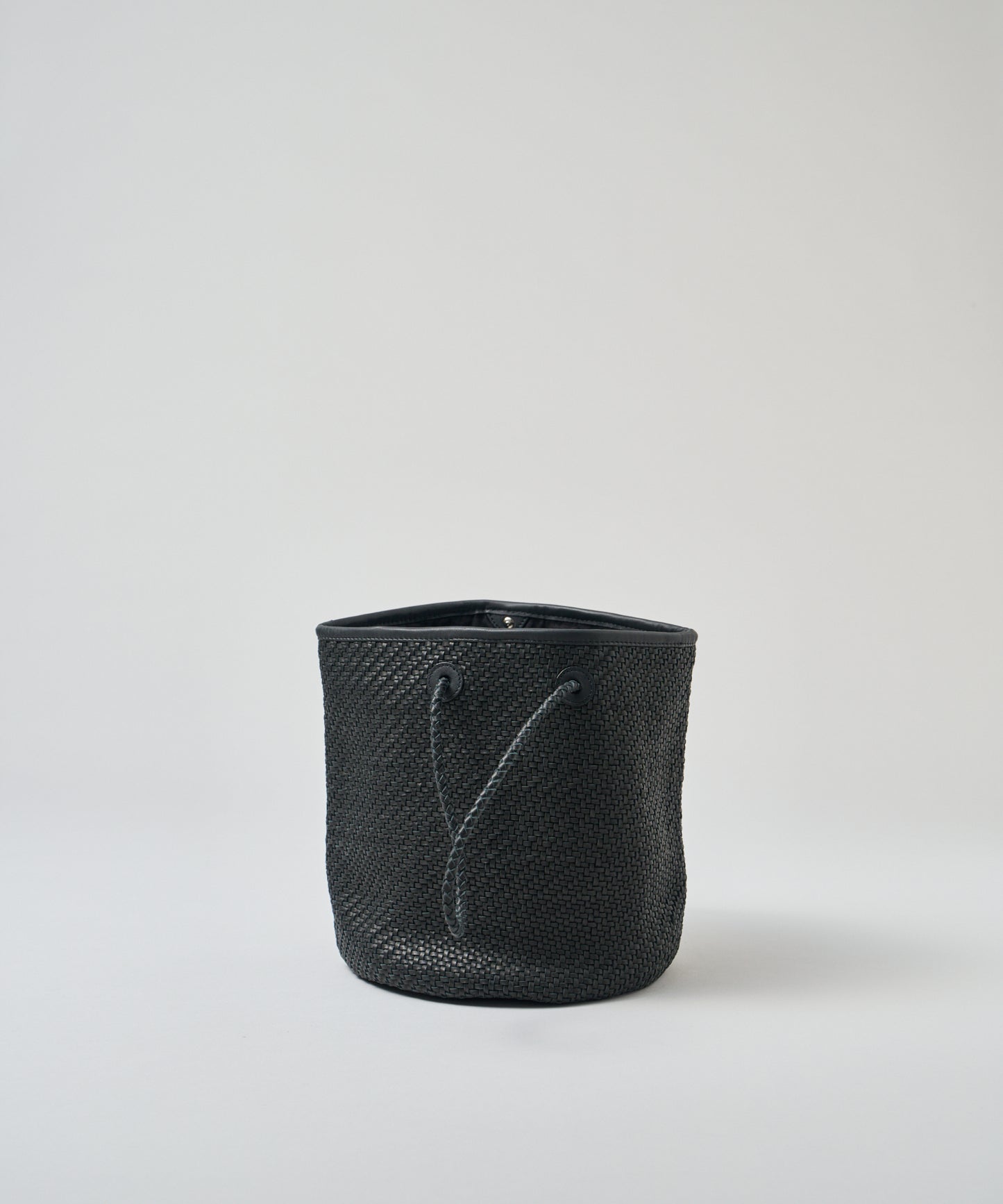 #60/ バスケット（black）/ 羊革・シープメッシュ