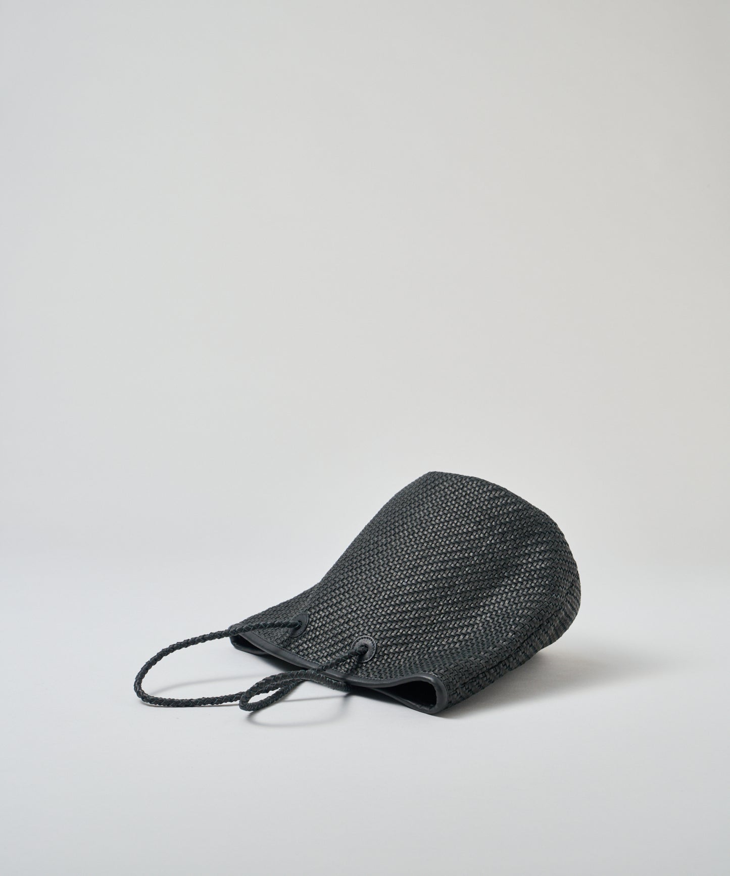 #60/ バスケット（black）/ 羊革・シープメッシュ