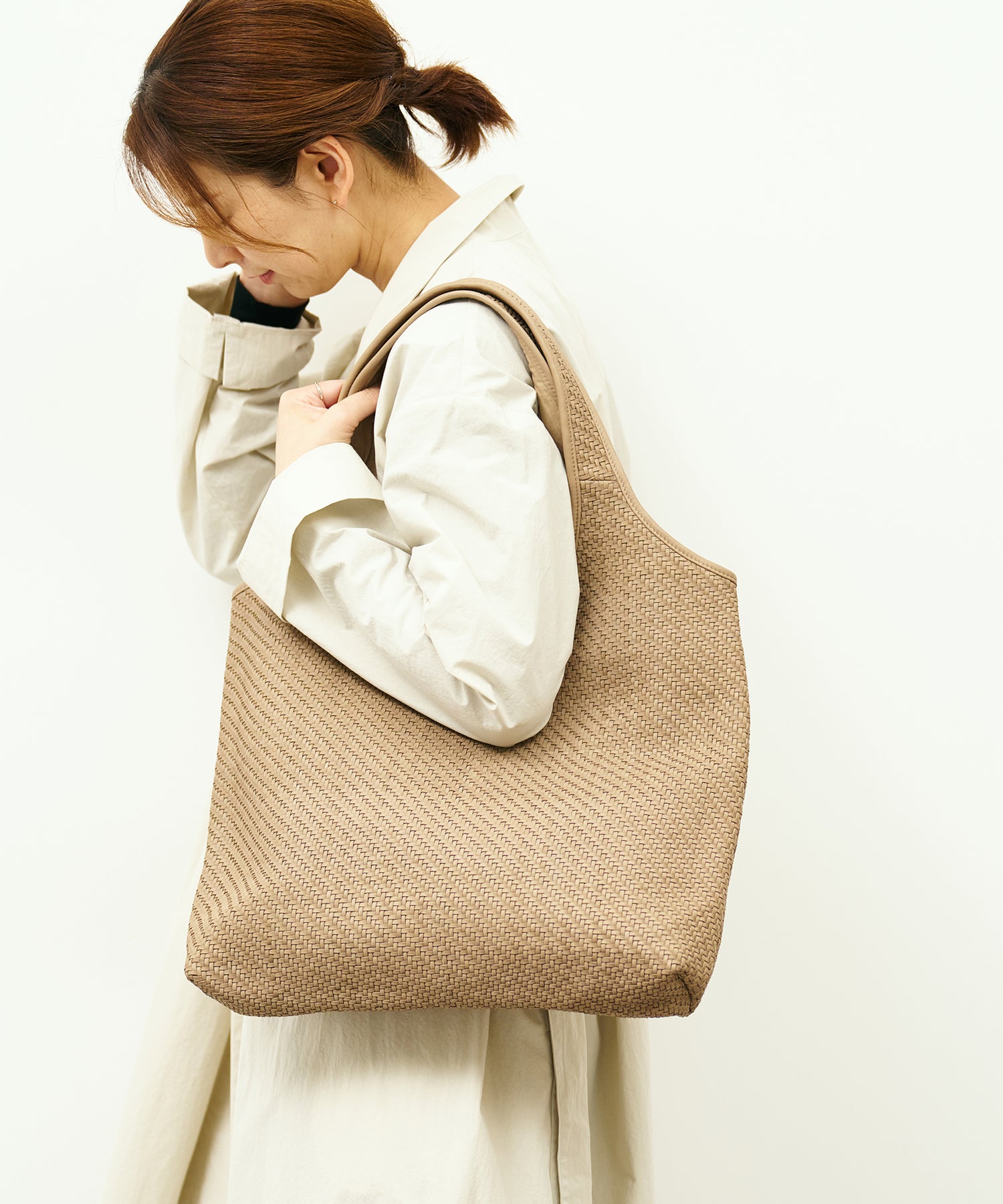 REN 革紐バッグ　ベージュ REN公式】羊革メッシュトートバッグ｜シンプルで軽やかなレザー