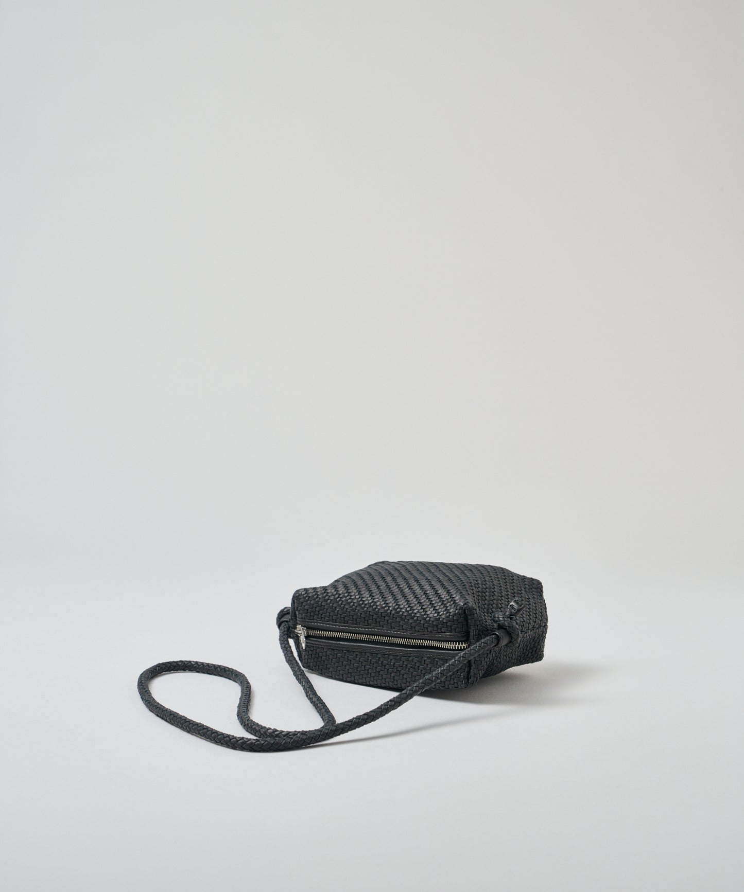 #60/ バレルショルダーS（black）/ 羊革・シープメッシュ