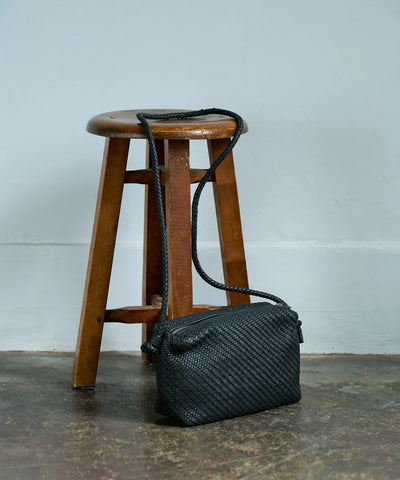 #60/ バレルショルダーM（black）/ 羊革・シープメッシュ