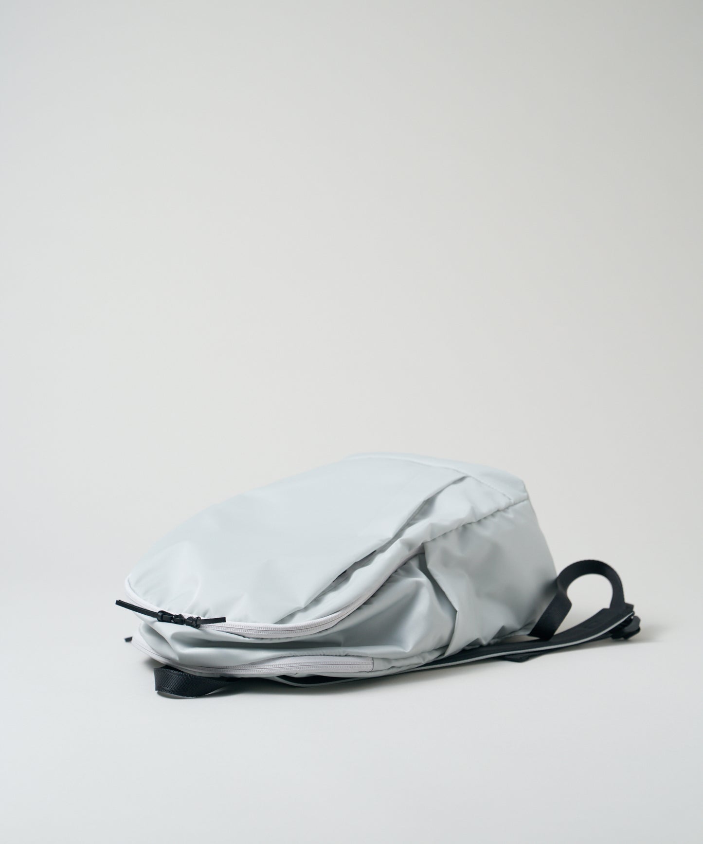 #87/ ライズパック 16L（silver gray）/ Basic Nylon