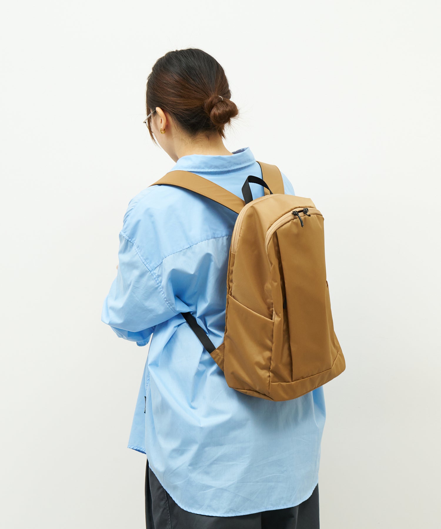 16Lナイロンリュック｜軽くて使いやすいシンプルデザイン｜REN