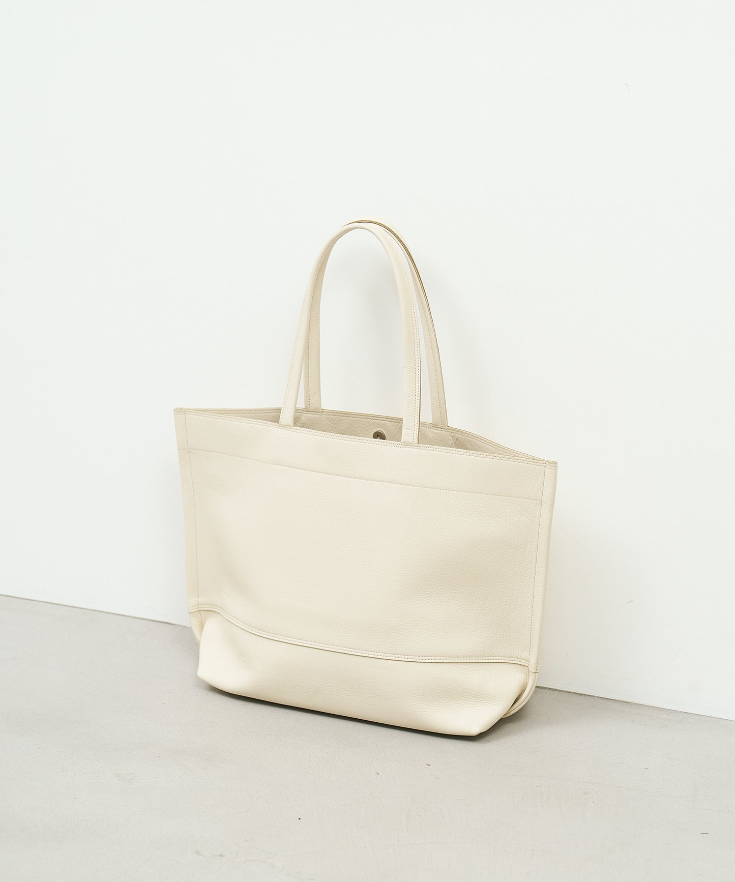 #52b/ ワイドトートL（ivory）/ 牛革・バレンシア