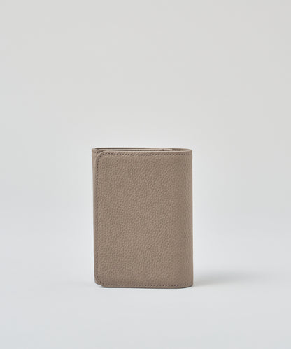 【25AW】#51/ ポストマンウォレット S（almond gray）/ 牛革・フィリップ