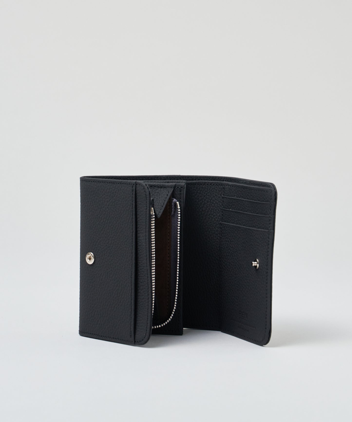 #51/ ポストマンウォレット S（ink black）/ 牛革・フィリップ