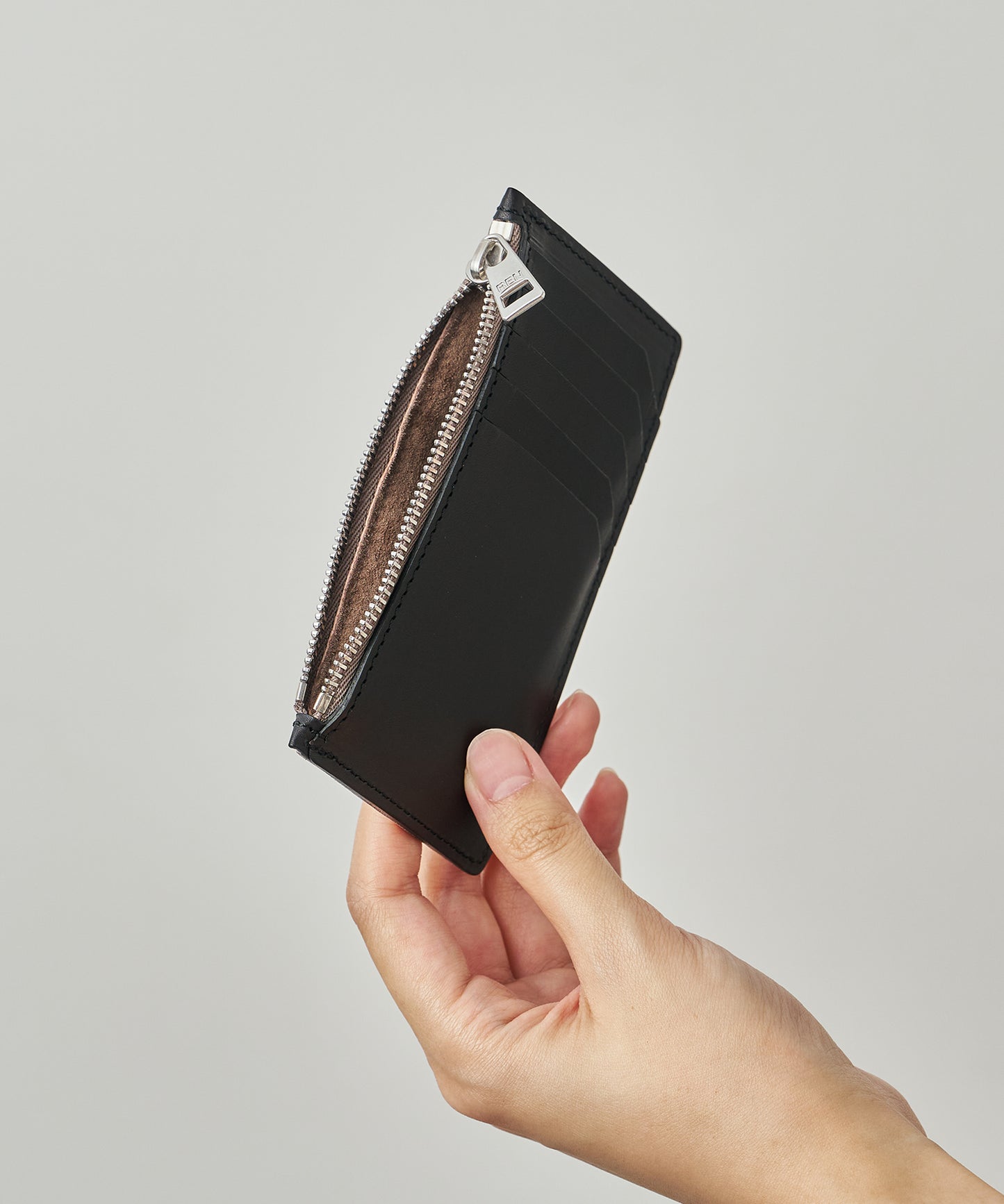 #51/ プライムスリーブ（almond gray）/ 牛革・フィリップ