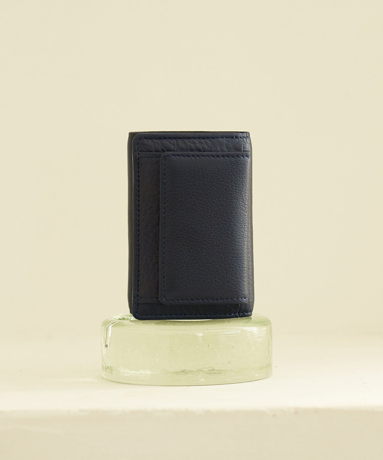 REN】《ミニウォレット》小さくてもしっかり収納、三つ折りの革財布。