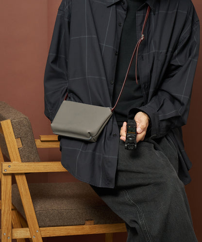 #49/ アドレスポーチ（matte gray）/ 牛革・バブルカーフ