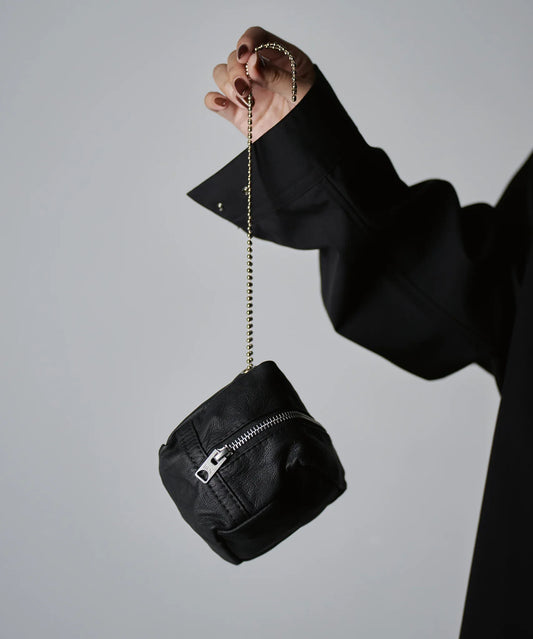 #11《SALE 30%》クラマエポーチ・キュービック（black） / やぎ革・ベアー - REN