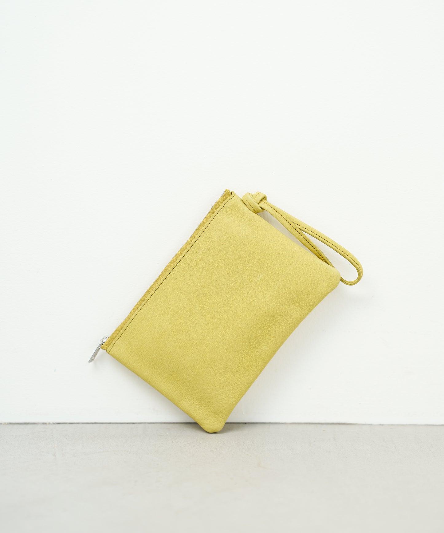 #30/ クラシックポーチ（pistachio yellow）/ ピッグスキン・ハリー