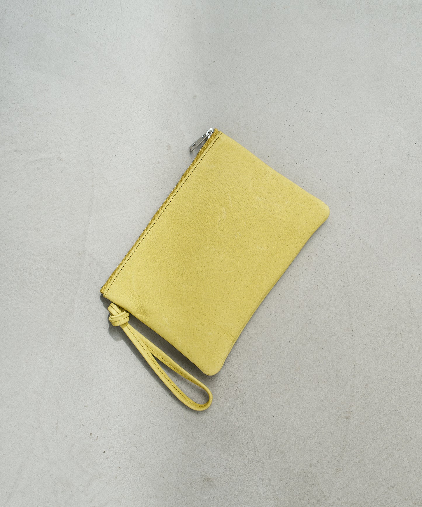 #30/ クラシックポーチ（pistachio yellow）/ ピッグスキン・ハリー