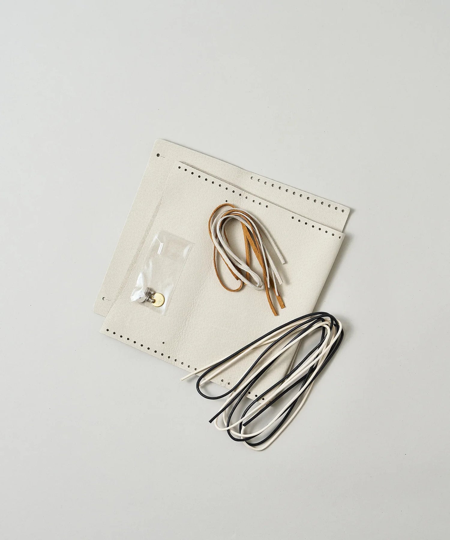 #30/ 結んで作る ポケットショルダー〈oatmeal〉/ WORKSHOPKIT - REN