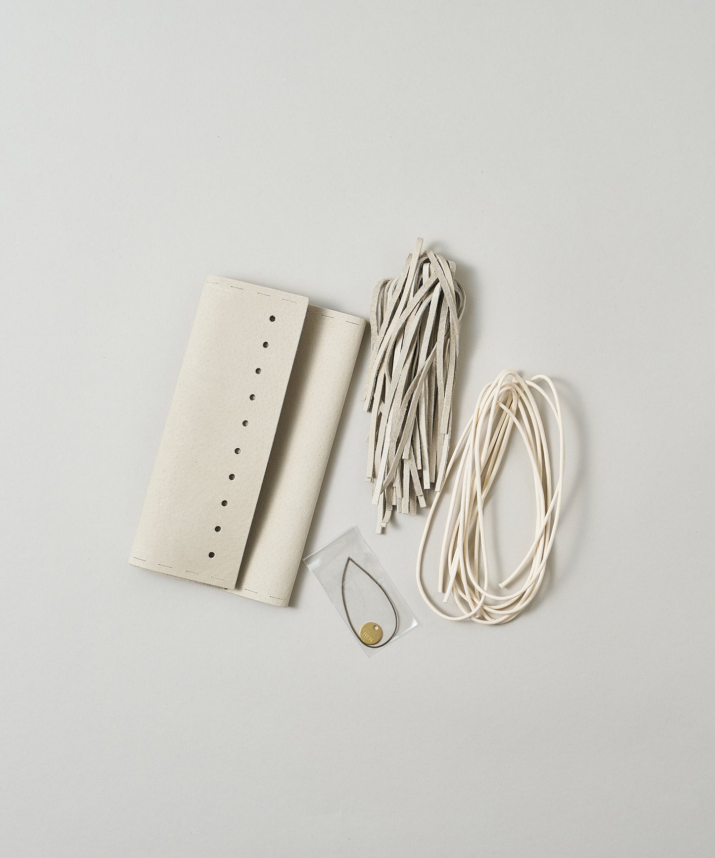 #30/ 結んで作る フリンジサコッシュ〈oatmeal〉/ WORKSHOPKIT