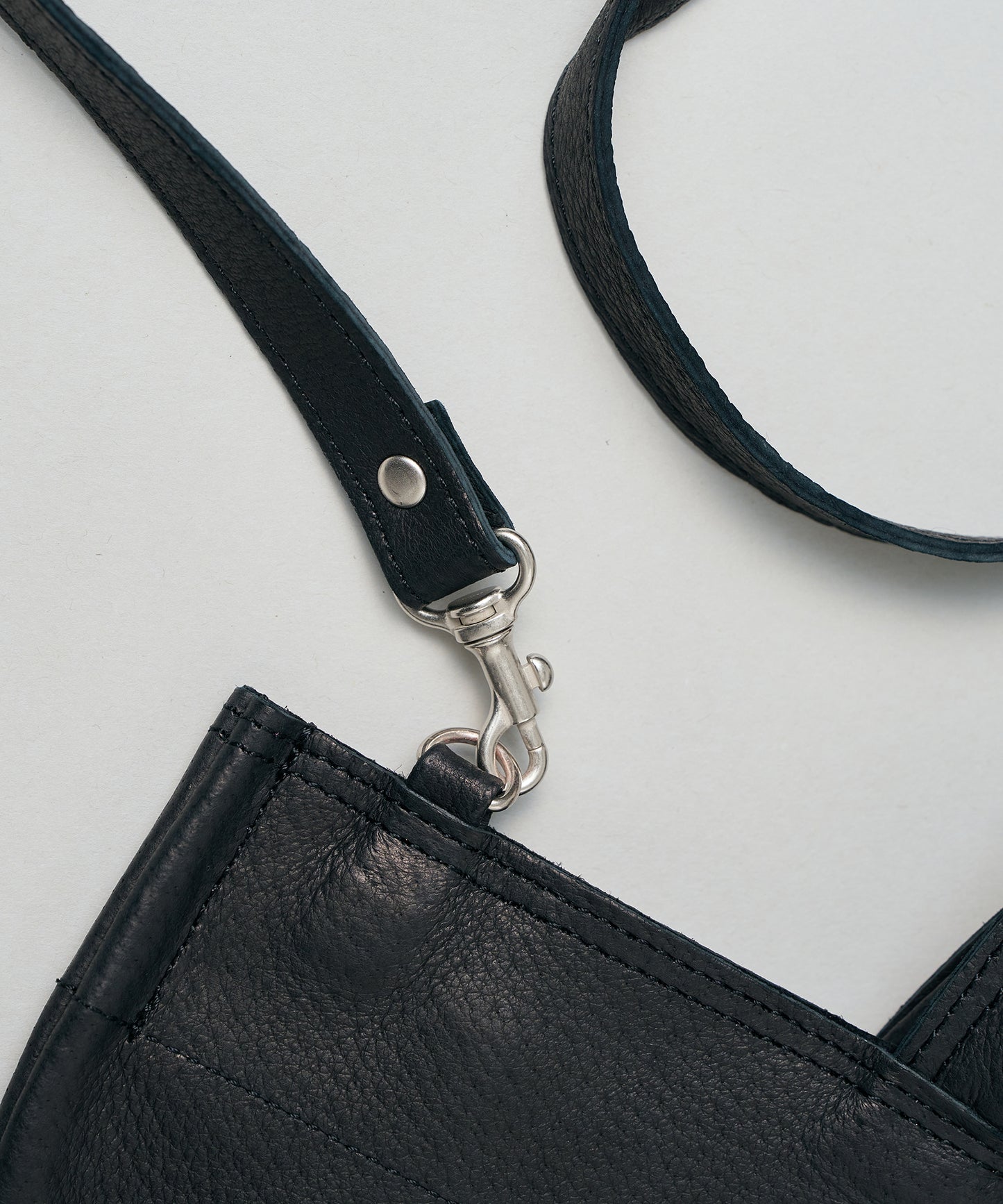 #30/ ランチバッグS キャリーライト（black）/ ピッグスキン・ハリー