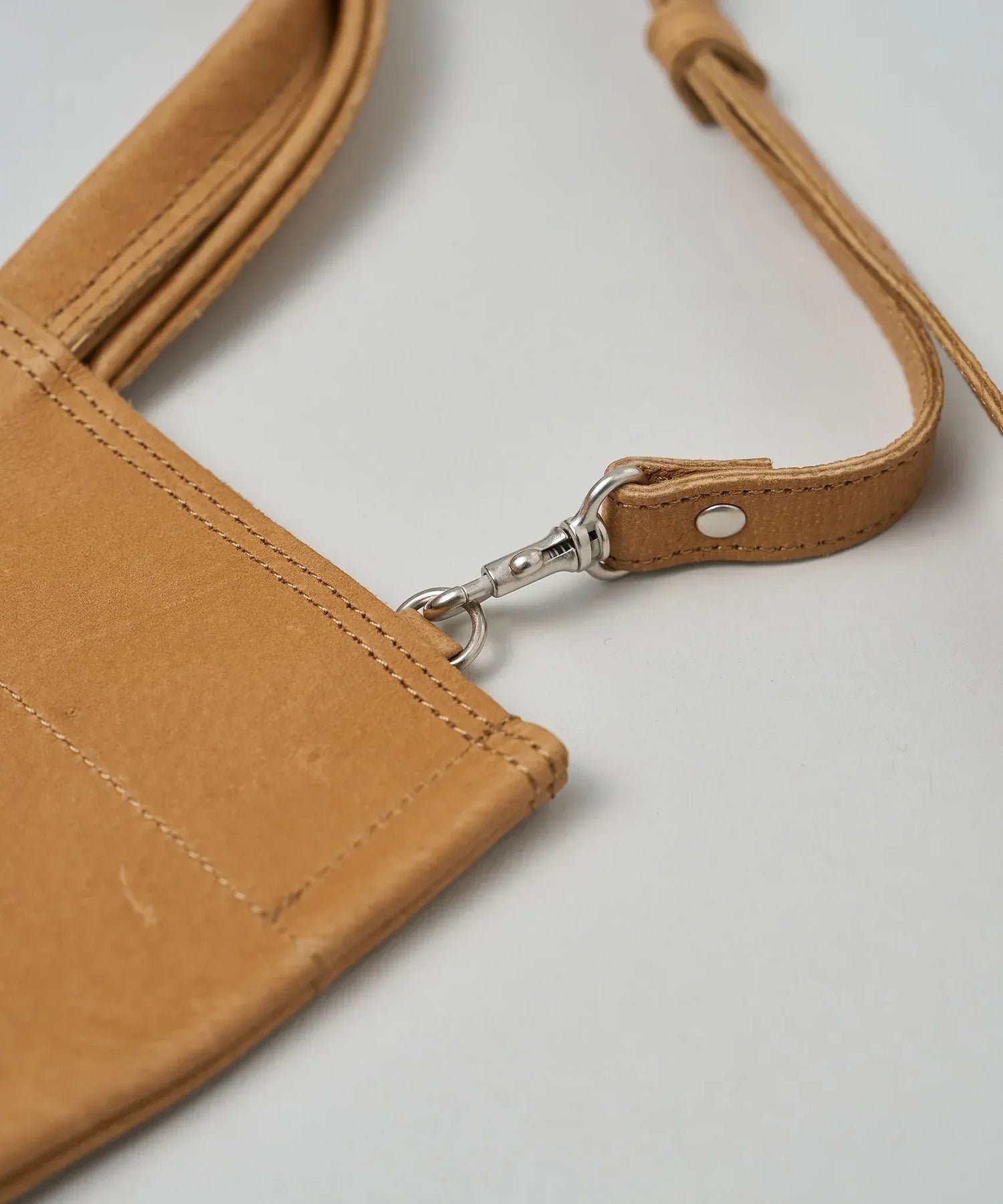 #30/ ランチバッグS キャリーライト（camel）/ ピッグスキン・ハリー - REN