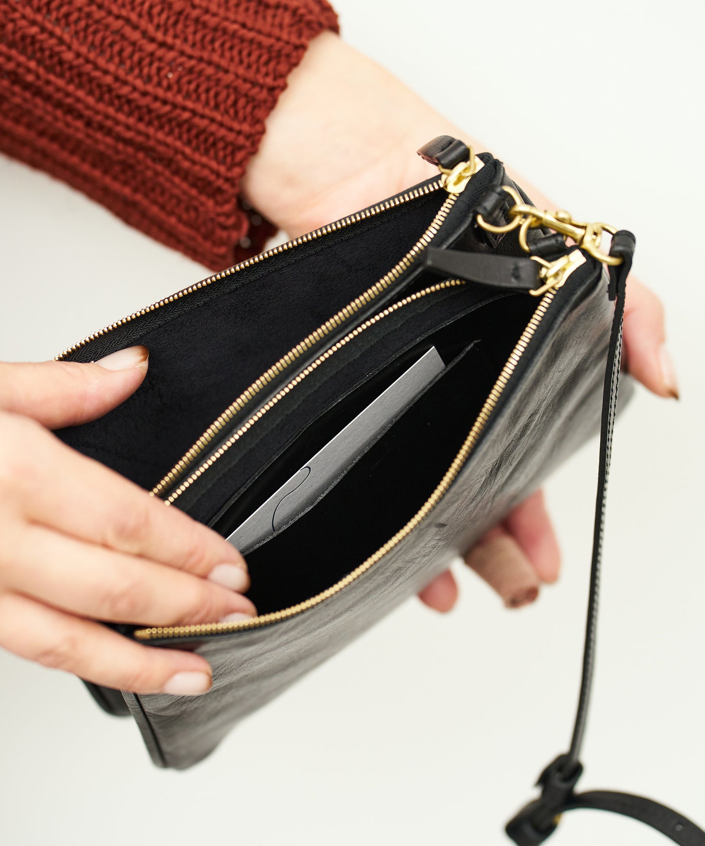 #45《BF SALE 10%》バタフライショルダー（black）/ 牛革・アペルト