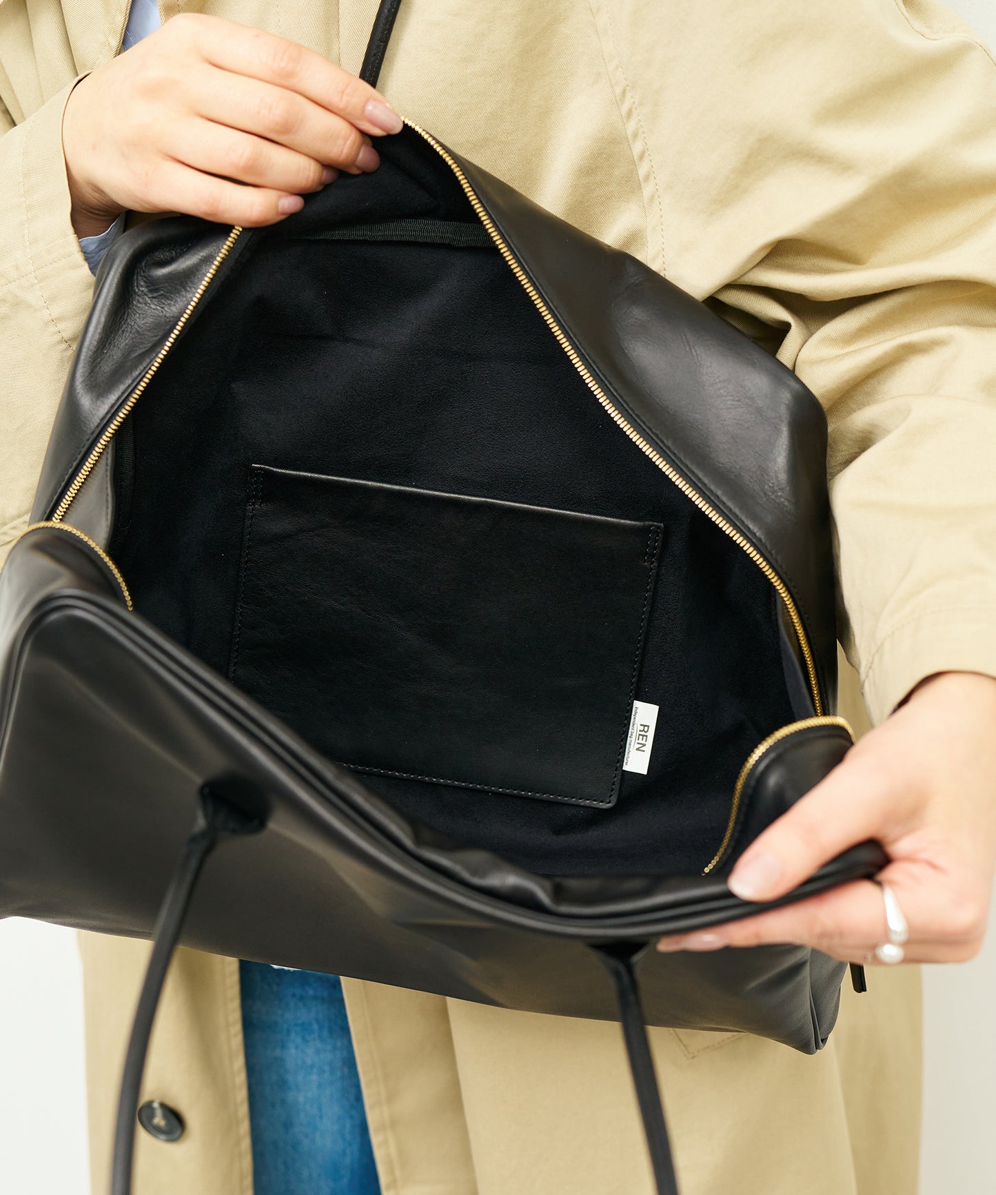 #45/ コンターボストンM（black）/ 牛革・アペルト