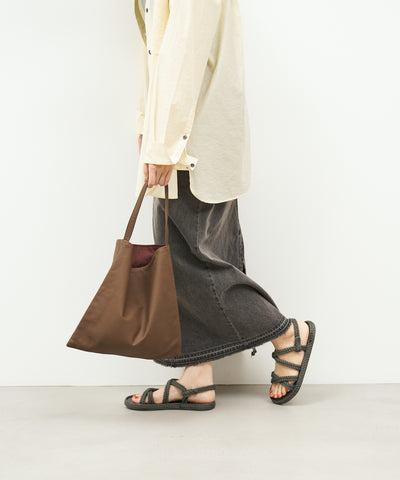 #11《SALE 10%》ベーシックスクエアM（dark brown） / やぎ革・ベアー