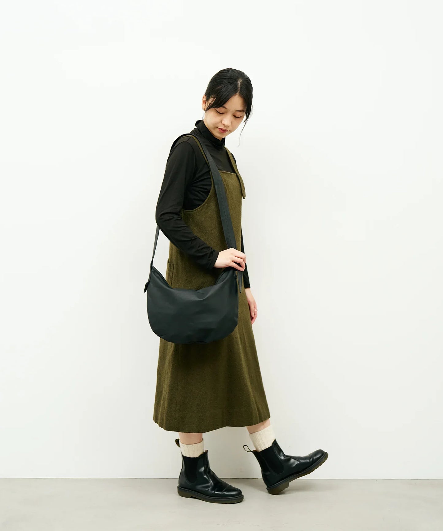 #11/ zipサークルショルダーS (black) / やぎ革・ベアー - REN