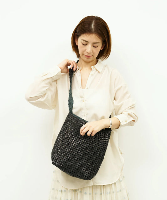#16/ ボックスショルダー(black)/ やぎ革・ゴートメッシュ