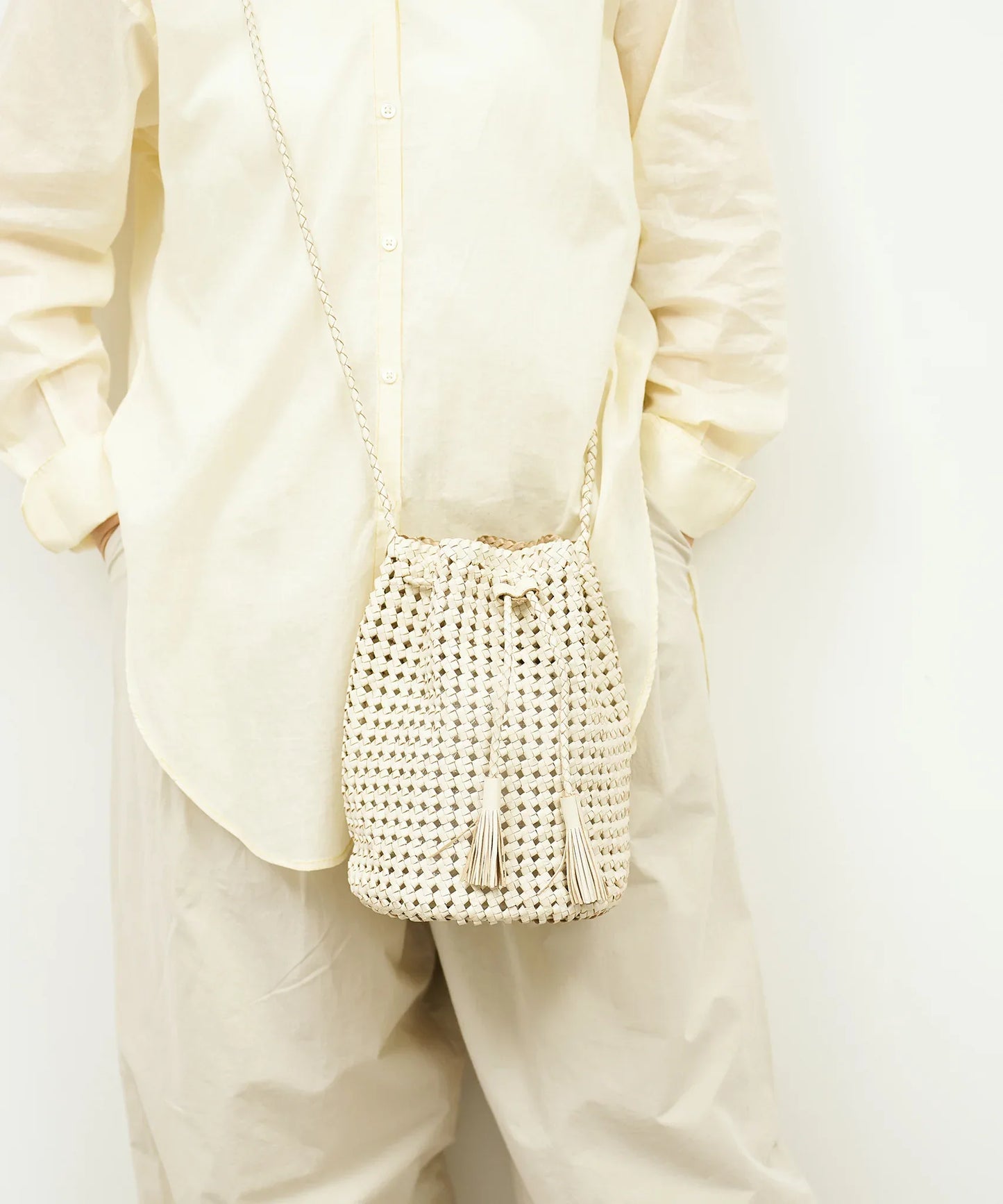 #16《SALE 10%》タッセルボトルショルダー（oatmeal）/ やぎ革・ゴートメッシュ
