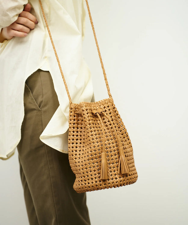 #16《SALE 20%》タッセルボトルショルダー（camel）/ やぎ革・ゴートメッシュ