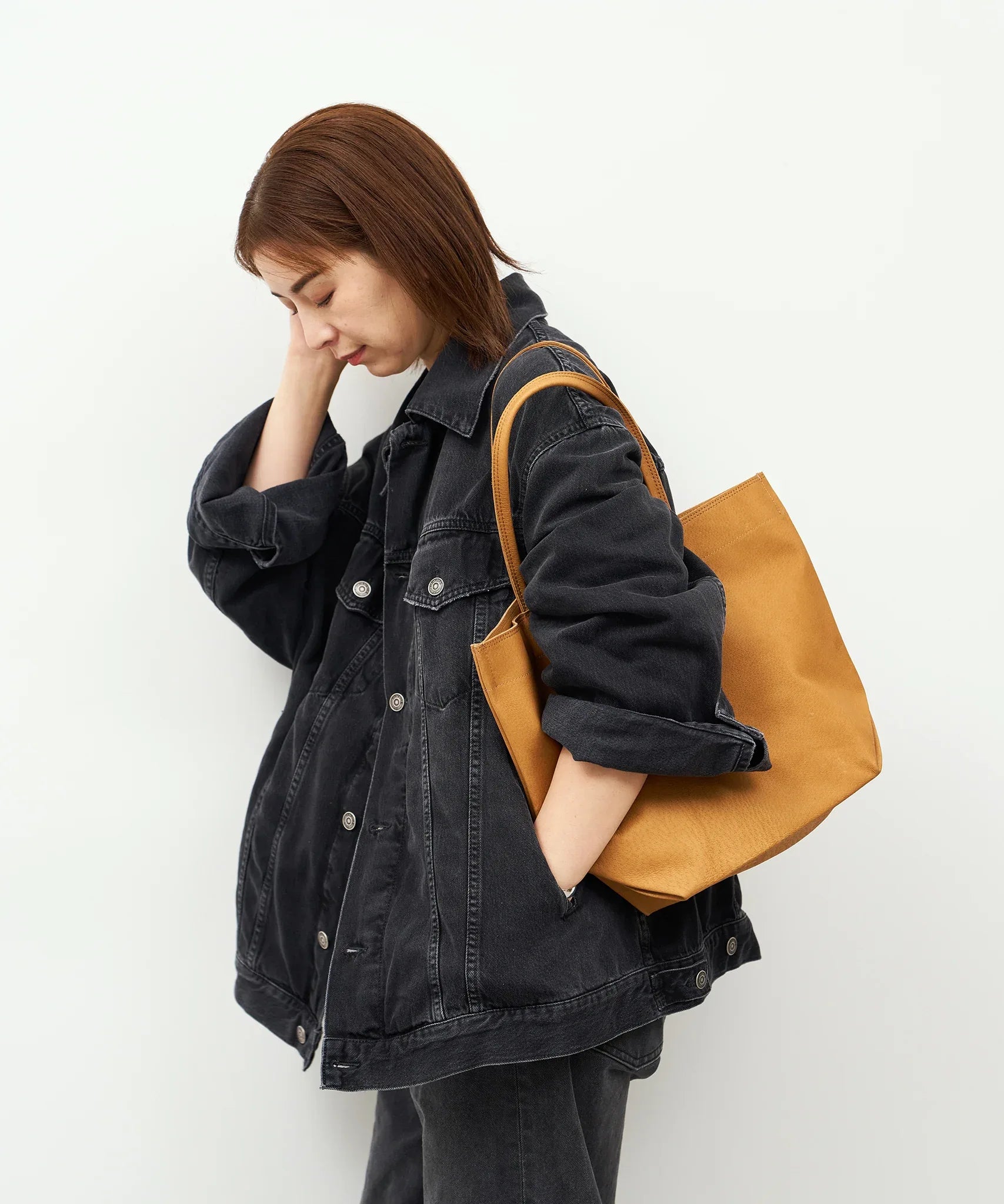 ち*ぎ様 REN independent bag トートバッグ　肩掛け　A4 REN】《トートバッグ》シンプルで軽い、A4サイズの肩掛けレザーバッグ。