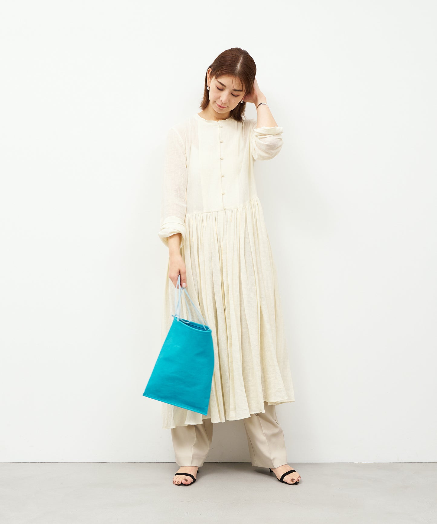#30《SALE 30%》フラットショルダー（turquoise）/ ピッグスキン・ハリー