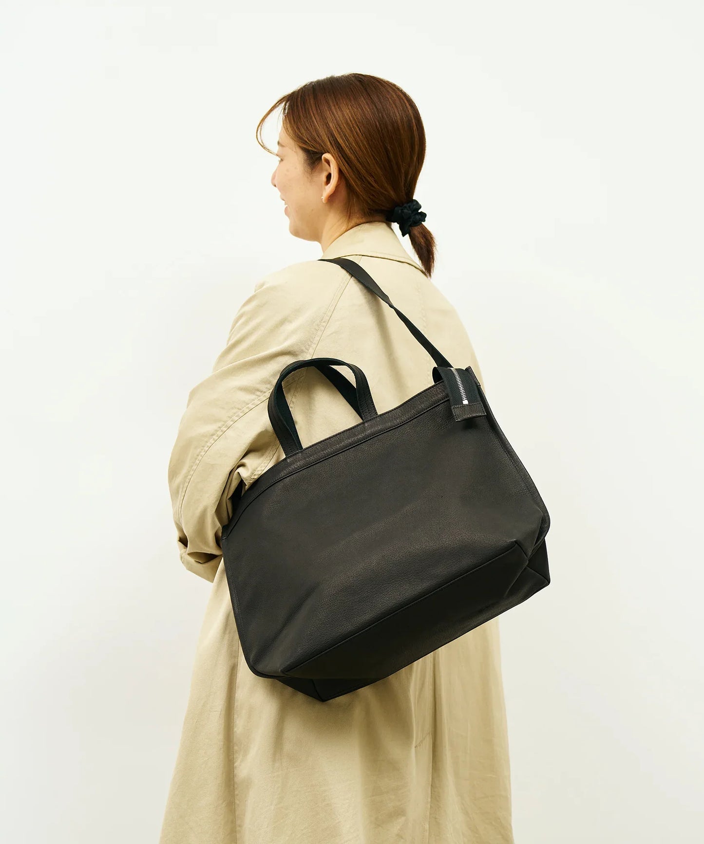 #30/ ベーシックジップトートM 2way （black）/ ピッグスキン・ハリー