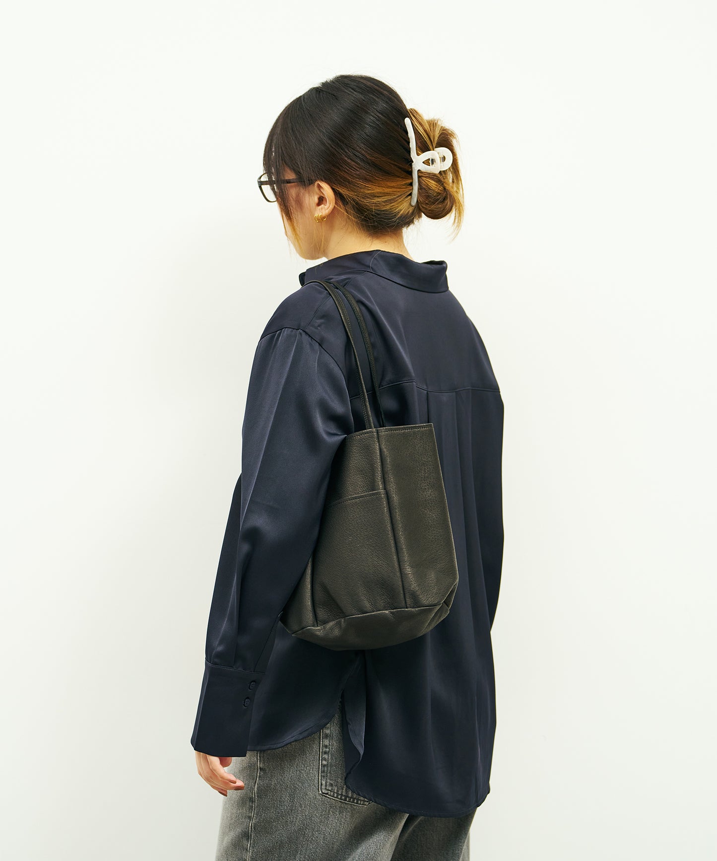 #30/ バケットトート（black）/ ピッグスキン・ハリー