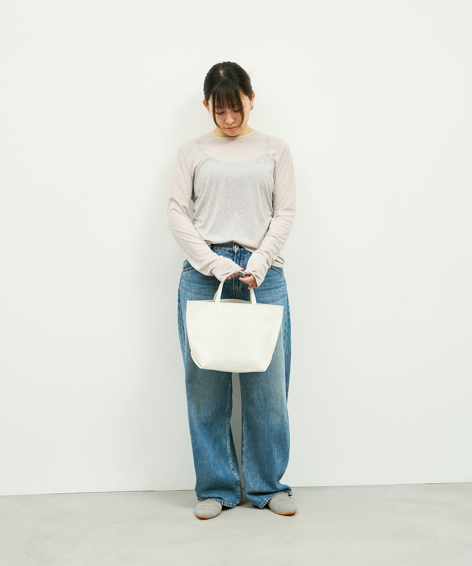 REN】《トートバッグ》シンプルで軽い、手持ちサイズのレザーバッグ。