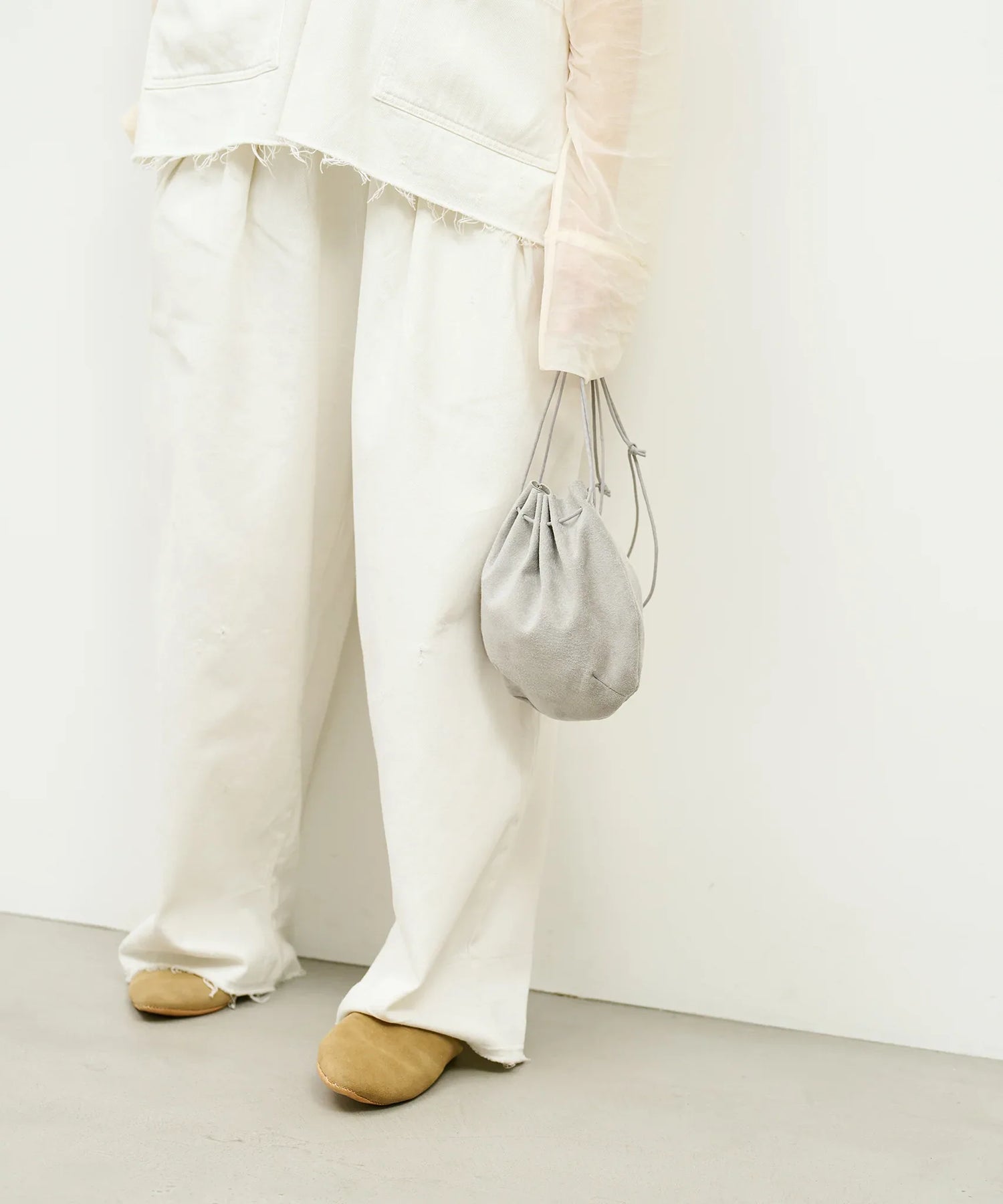 #39/ バルーンショルダー（sand gray）/ ピッグスキン・ライニングスエード - REN