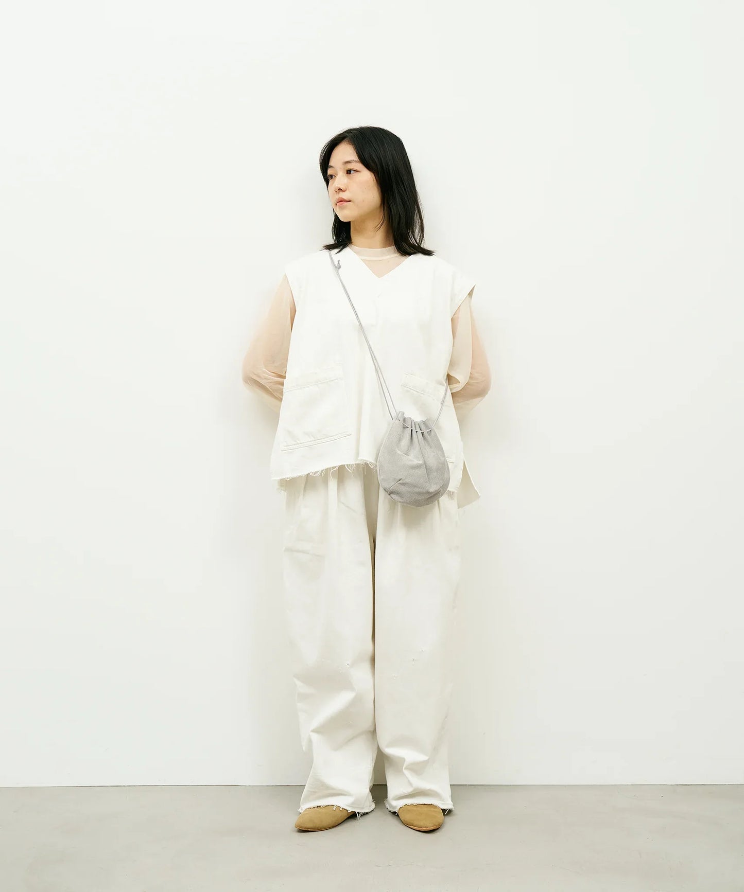 #39/ バルーンショルダー（sand gray）/ ピッグスキン・ライニングスエード - REN