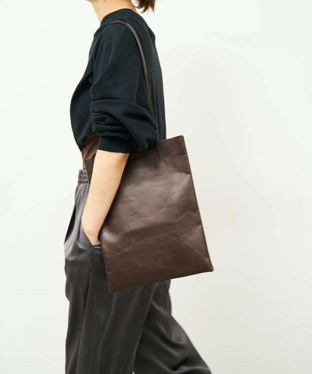 #45/ フラッグトート（bitter brown）/ 牛革・アペルト - REN