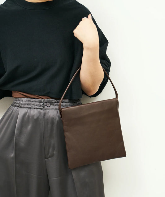 #45/ フロートミニトート(bitter brown)/ 牛革・アペルト - REN