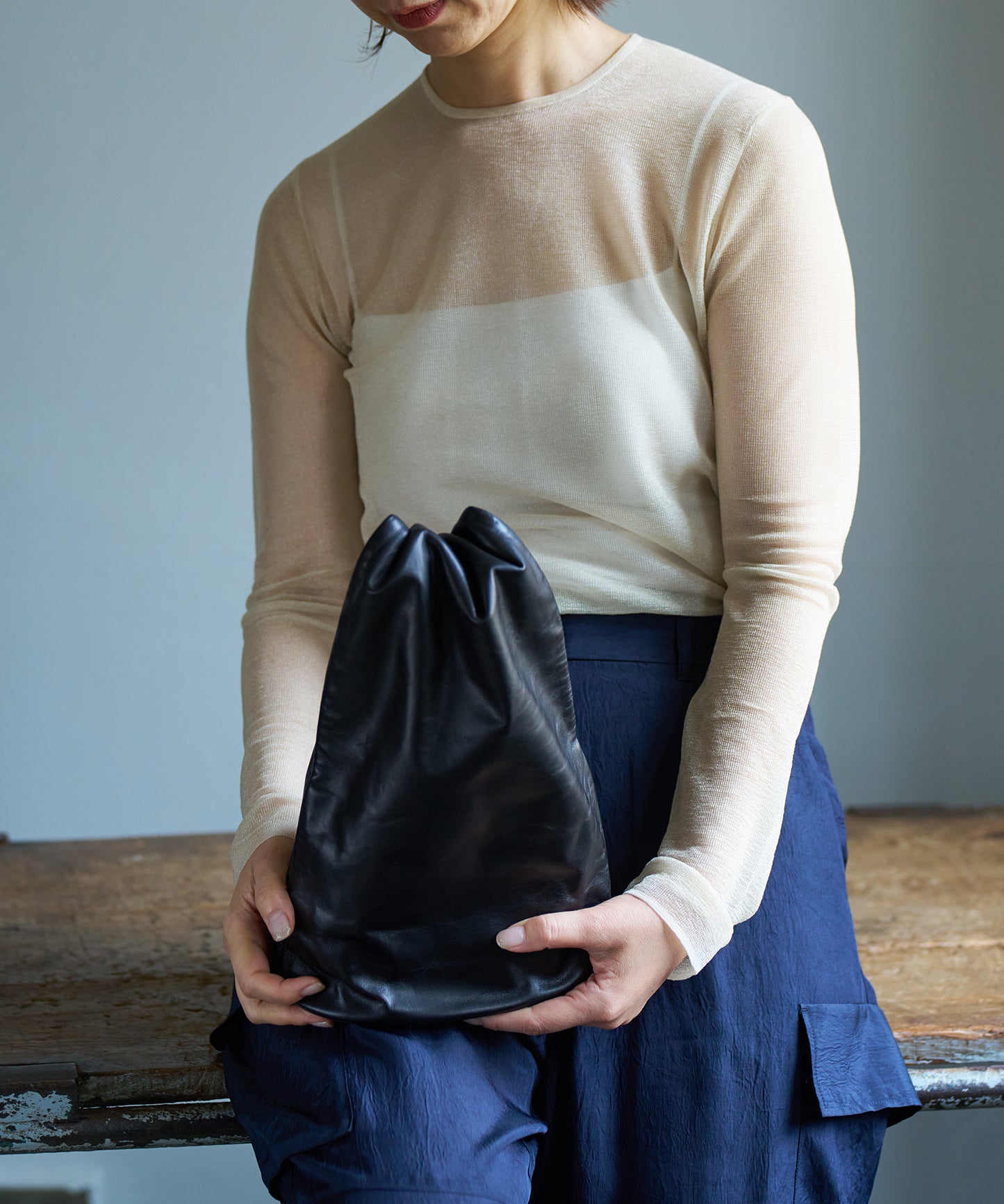 #45《BF SALE 10%》スリーブトート（black）/ 牛革・アペルト