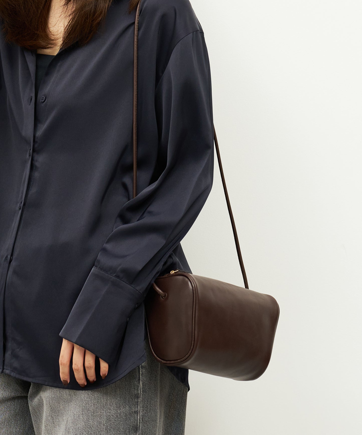 #45《BF SALE 10%》フロートミニショルダー（bitter brown）/ 牛革・アペルト