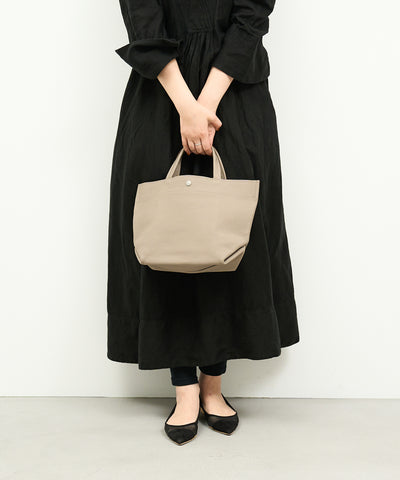 #51b / ランチバッグS ・ホック付き（almond gray） / 牛革・フィリップ
