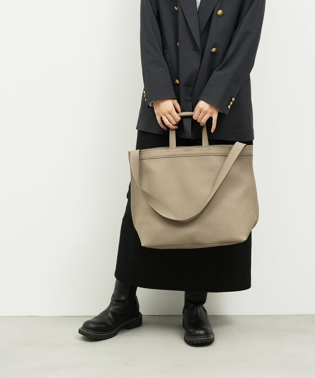#51b / ベーシックジップトートM 2way (almond gray) / 牛革・フィリップ