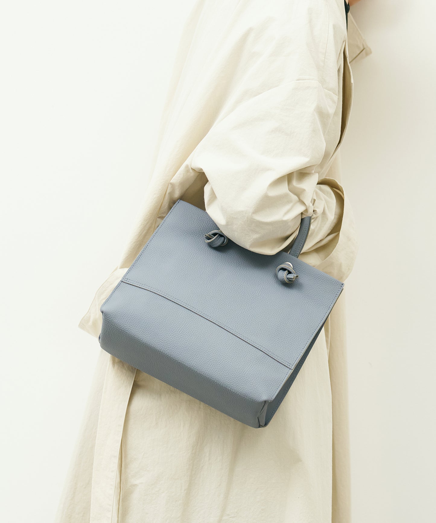 #51b/ ミニショッパー（powder blue） / 牛革・フィリップ