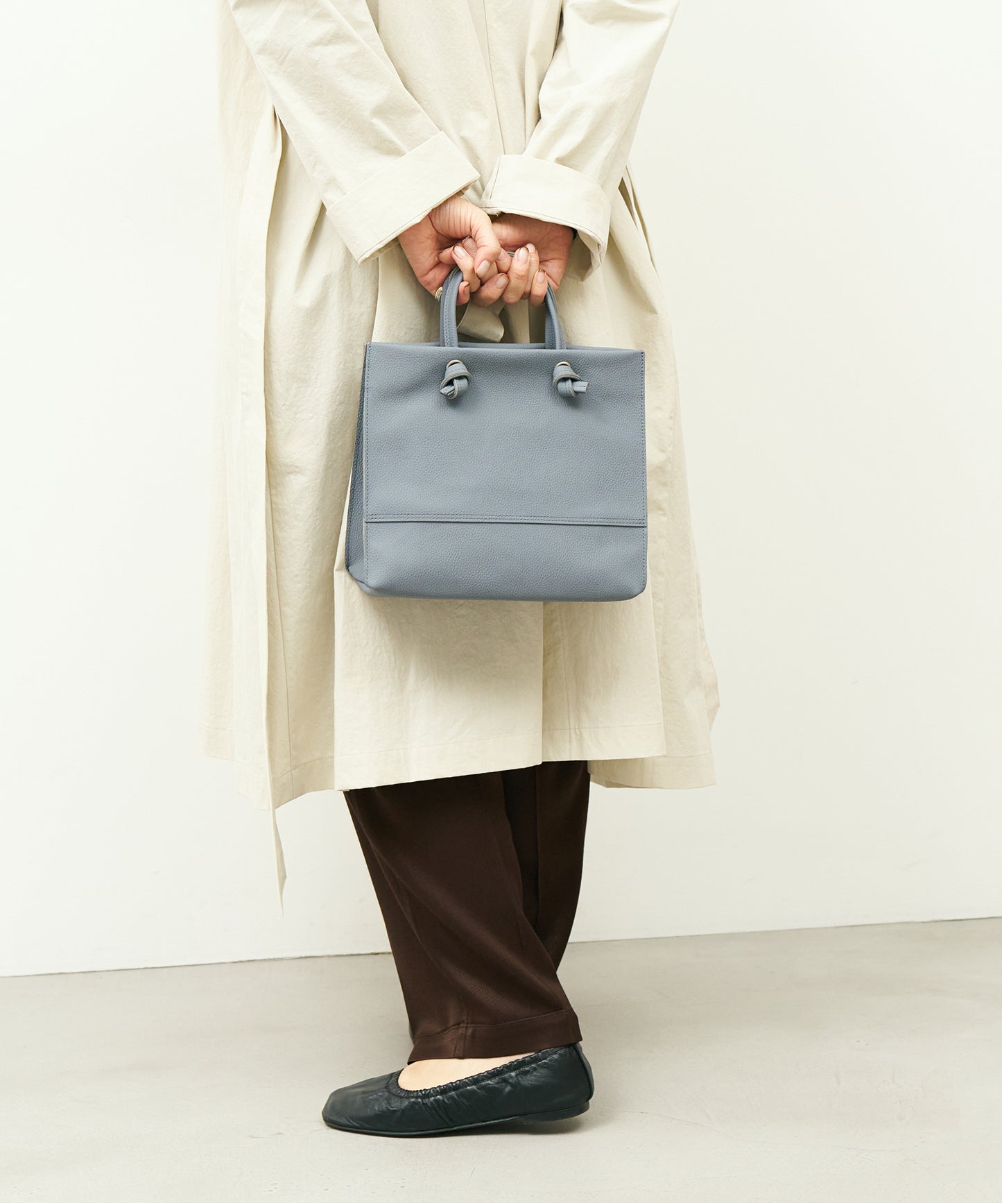 #51b/ ミニショッパー（powder blue） / 牛革・フィリップ