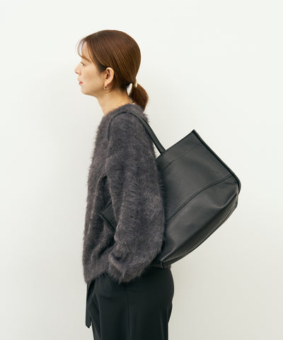 #52b/ ワイドトートM（black）/ 牛革・バレンシア